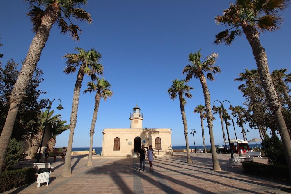 Roquetas El Palmeral By Pierre & Vacances Hotel